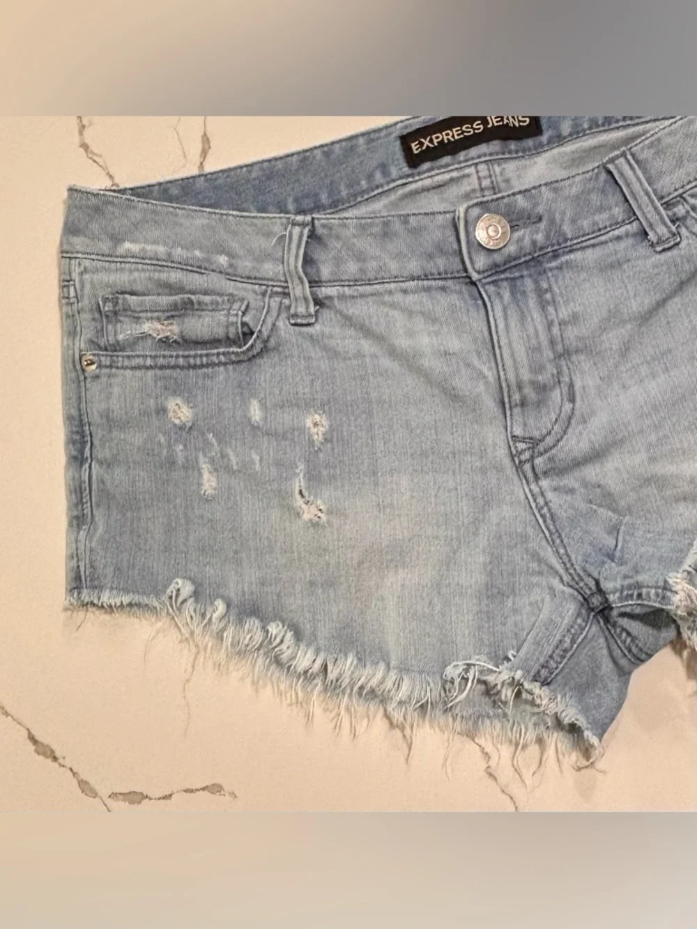 Express Light Wash Blue Distressed Denim Cutoff Jeans Shorts Women’s 12 5-Pocket